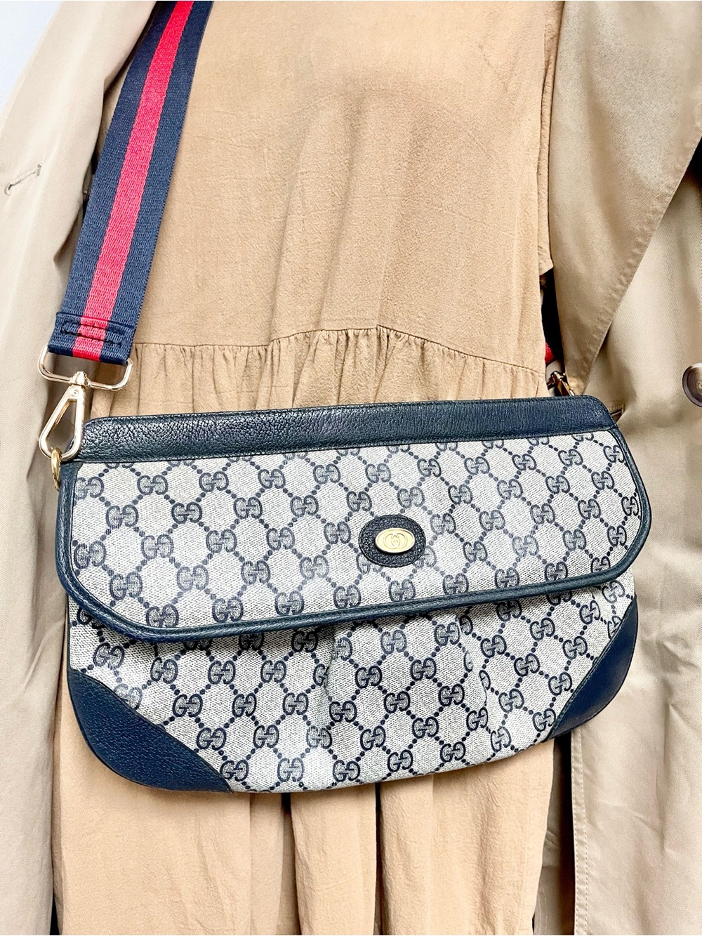 Authentic Gucci vintage GG canvas crossbody bag blue